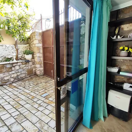 Naupactus Unique Harbor Apartment In A Stone House! Nafpaktos Exterior photo