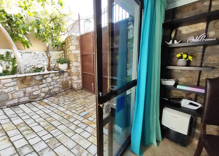 Naupactus Unique Harbor Apartment In A Stone House!